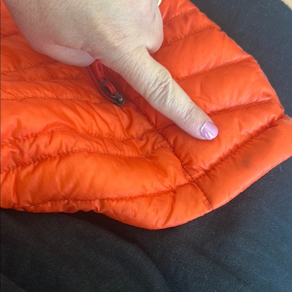 Patagonia women’s Orange micro puffer packable Jacket size medium - Picture 9 of 9